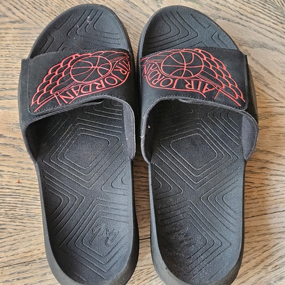 Jordan Hydro 7 Slides Mens 11 Black University Red AA2517-062 Athletic Sandals - Picture 3 of 7